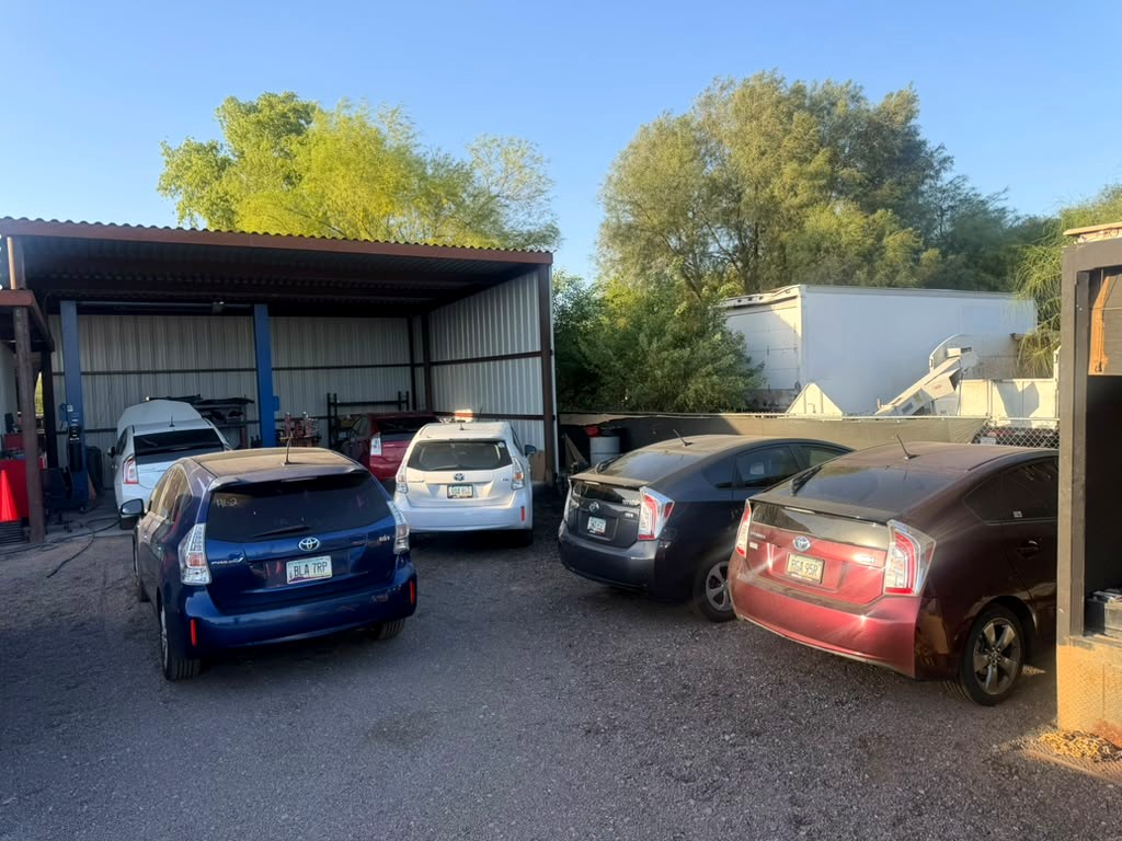 Valley Prius shop with multiple Toyota Prius vehicles